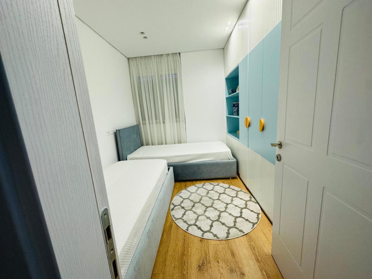 Madalin Seaside Apartment Wlora Zewnętrze zdjęcie