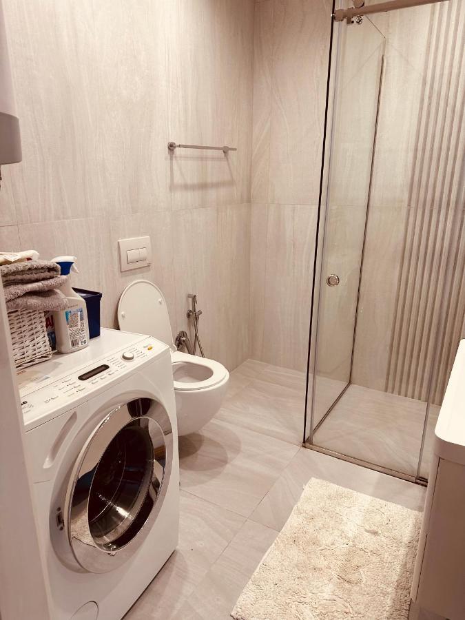 Madalin Seaside Apartment Wlora Zewnętrze zdjęcie